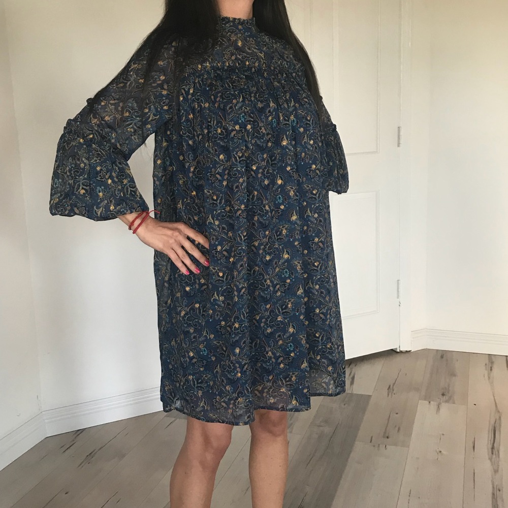 Dress blue floral